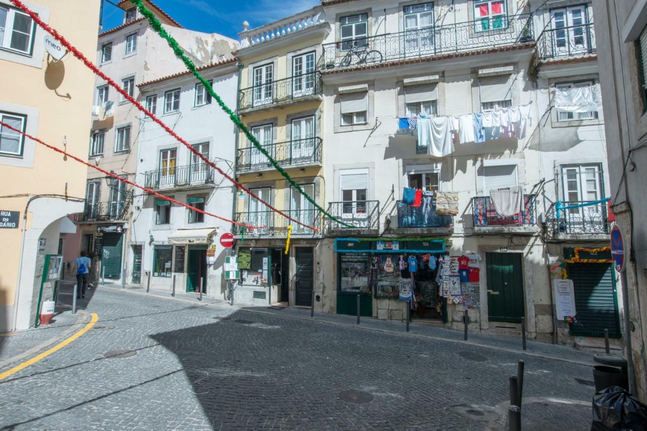 Portugal Here I Come - Alfama Lisbon Bagian luar foto