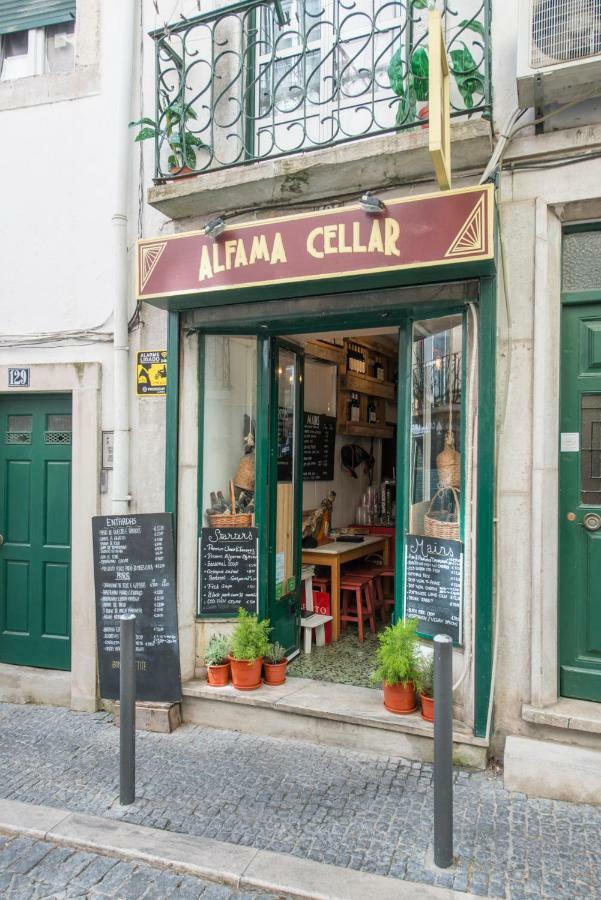 Portugal Here I Come - Alfama Lisbon Bagian luar foto